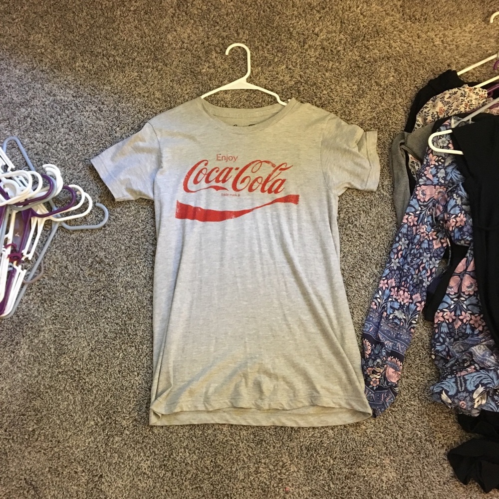 Grey Coca-Cola shirt